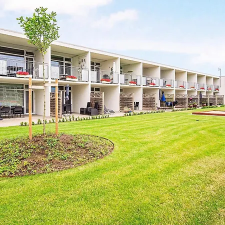 Apartment 4 Person On A In