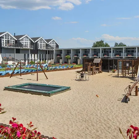 Апартаменты 4 Person In *