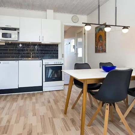 Апартаменты 4 Person In